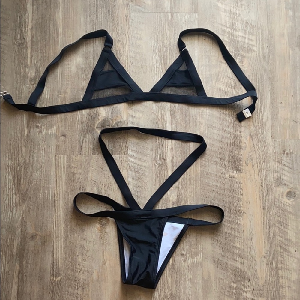 Black bikini
